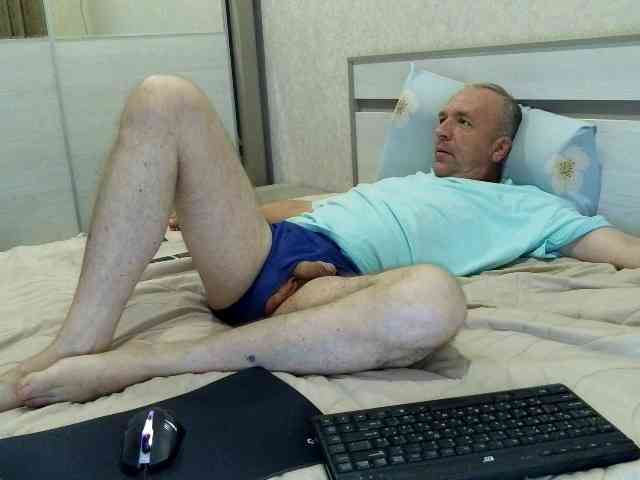 Aleksg Live Webcam on BongaCams