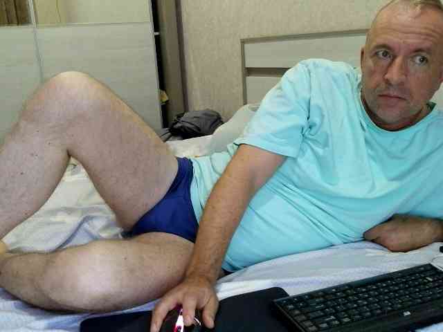 Aleksg Live Webcam on BongaCams