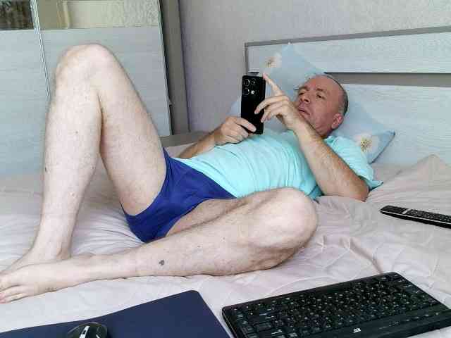Aleksg Live Webcam on BongaCams