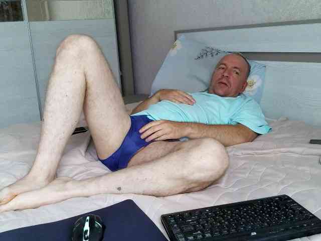 Aleksg Live Webcam on BongaCams