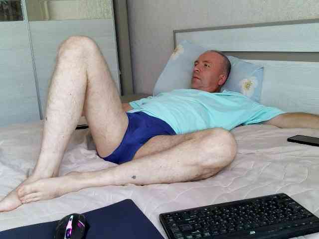 Aleksg Live Webcam on BongaCams