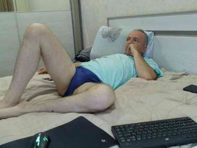 Aleksg Live Webcam on BongaCams