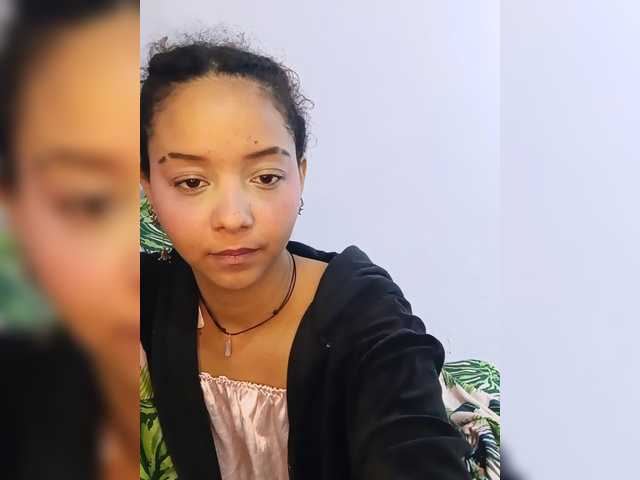 milanxbunny333 live webcam show