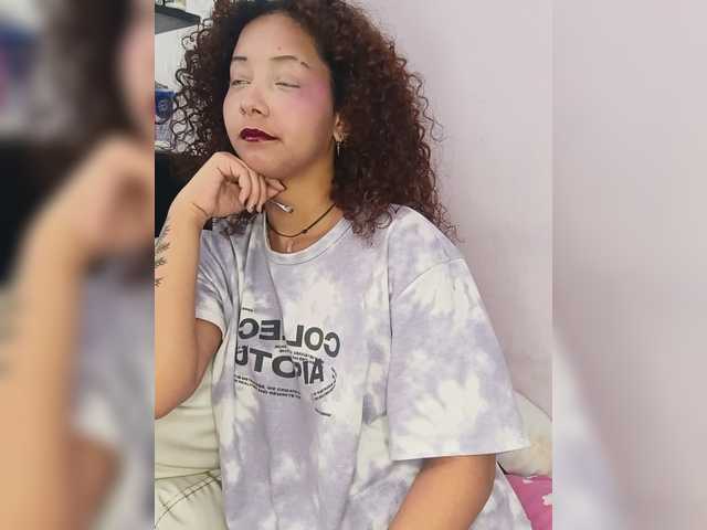 milanxbunny333 live webcam show