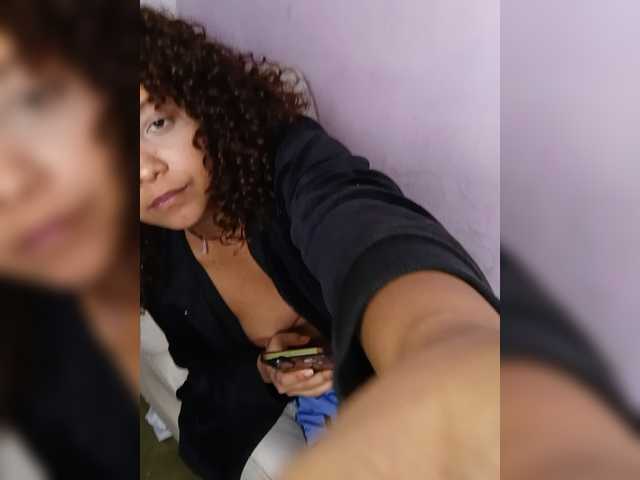 milanxbunny333 live webcam show