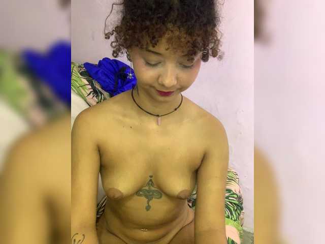 milanxbunny333 live cam on BongaCams
