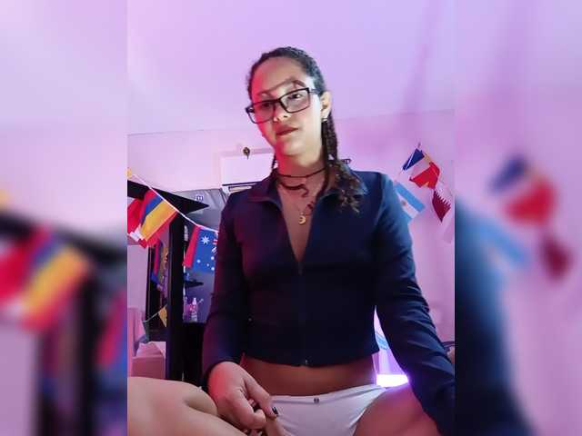 milanxbunny333 live cam on BongaCams