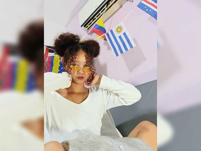milanxbunny333 live cam on BongaCams