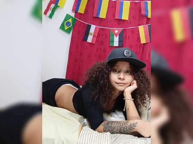 milanxbunny333 live cam on BongaCams