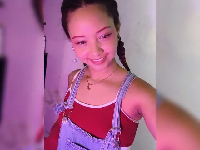 milanxbunny333 live cam on BongaCams