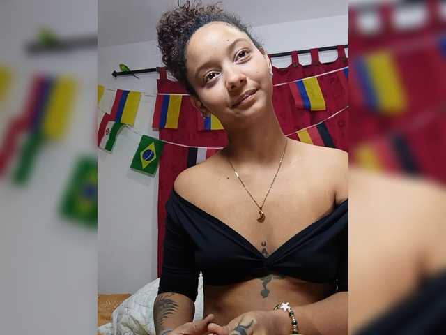 milanxbunny333 live cam on BongaCams