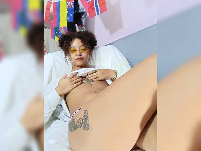 milanxbunny333 live cam on BongaCams