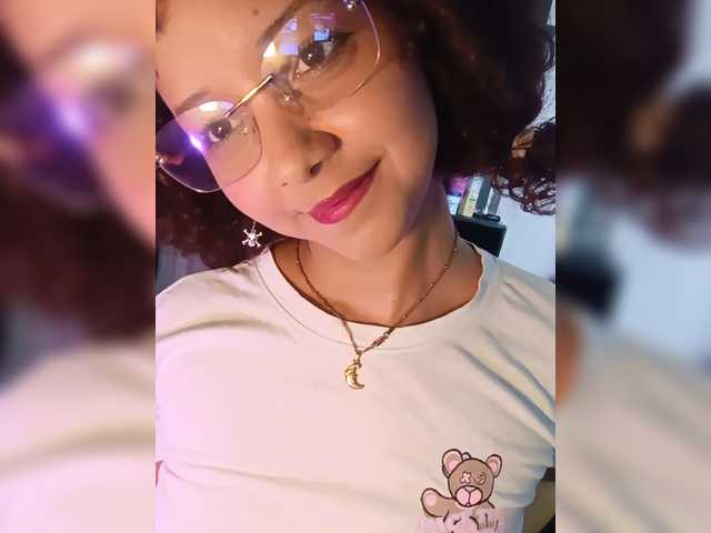 milanxbunny333 live cam on BongaCams