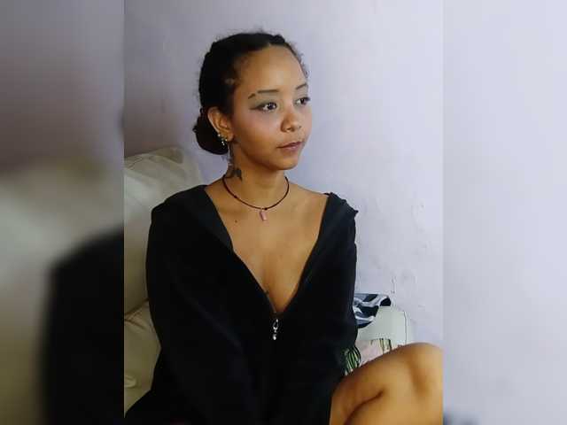 milanxbunny333 live webcam show