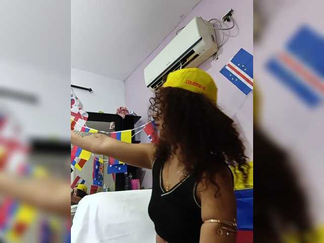 milanxbunny333 live cam on BongaCams