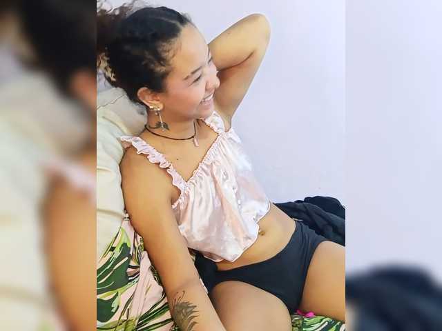 milanxbunny333 live cam on BongaCams