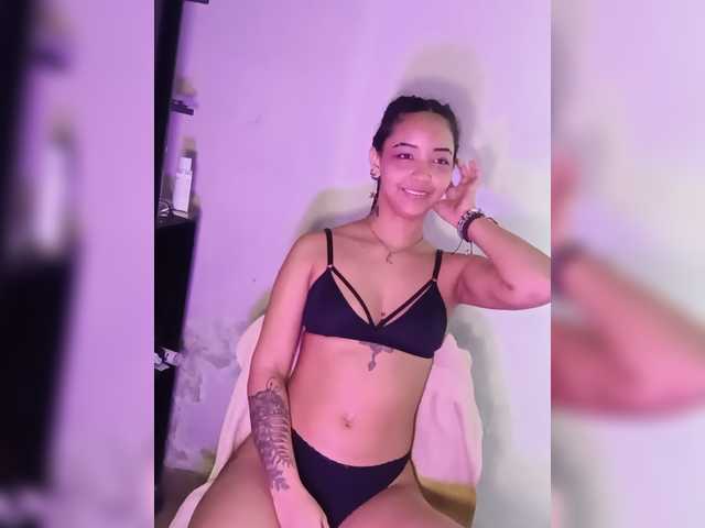 milanxbunny333 live cam on BongaCams