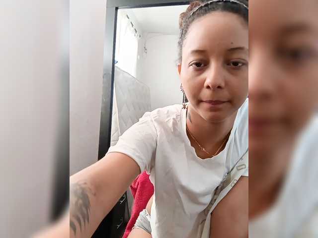 milanxbunny333 live cam on BongaCams