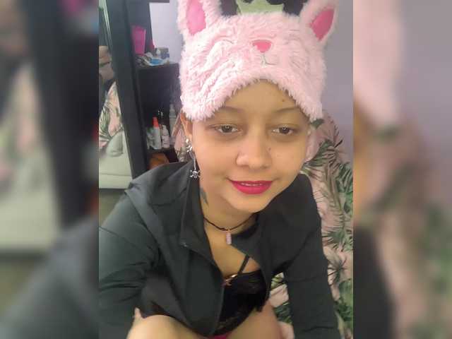 milanxbunny333 live cam on BongaCams