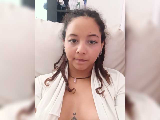 milanxbunny333 live webcam show