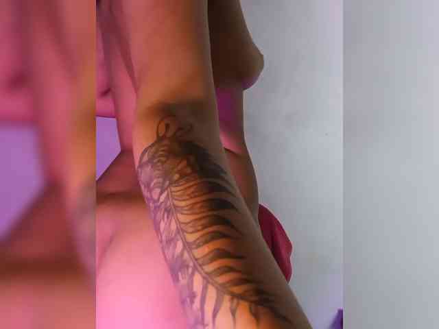Modelo: milanxbunny333