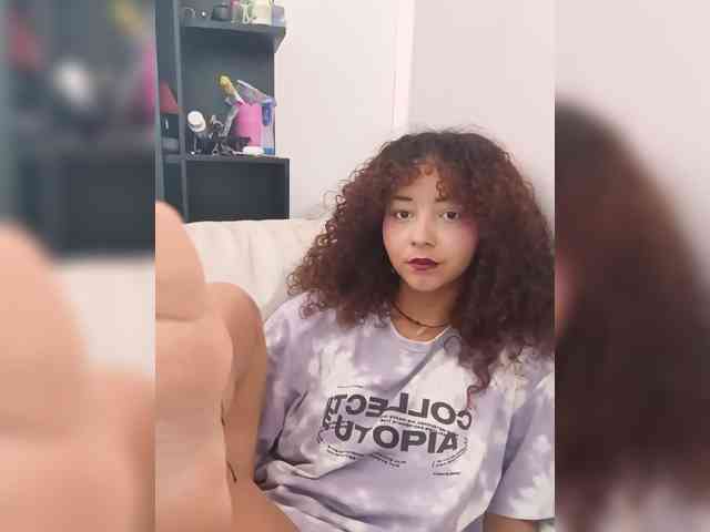 Milanxbunny333's cam show statistics and live stream