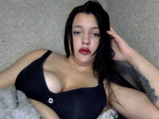 Bettie-Toni