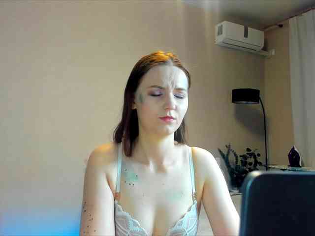 AgathaW webcam