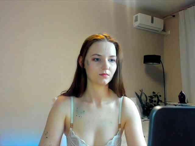 AgathaW webcam