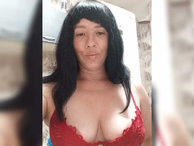 Vironica900 live cam on BongaCams