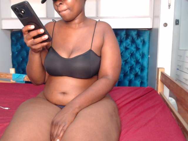 SweetJoy696 live cam on BongaCams
