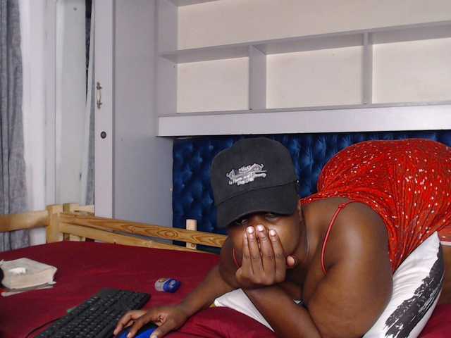 SweetJoy696 live cam on BongaCams