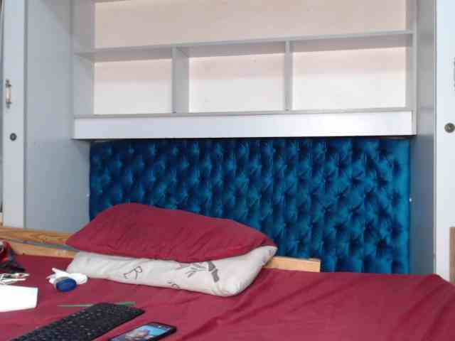 SweetJoy696 webcam