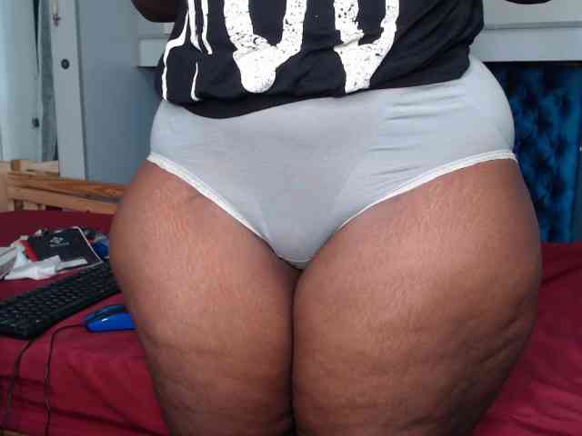SweetJoy696 webcam