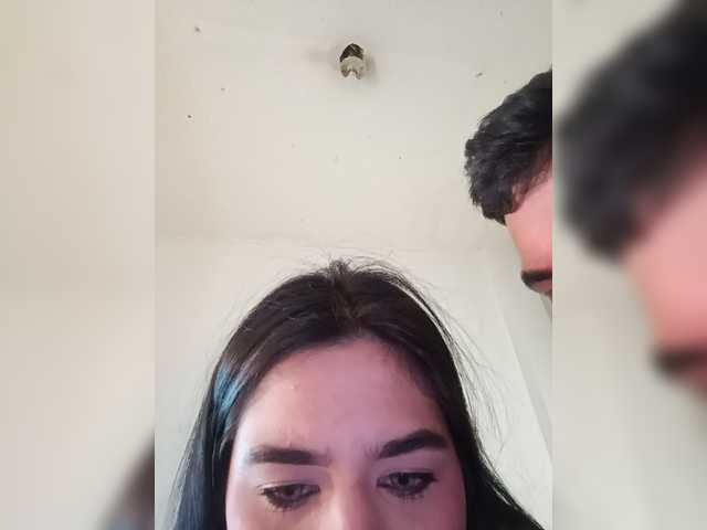 Andrea222 live cam
