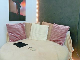 Ammira Porn Show