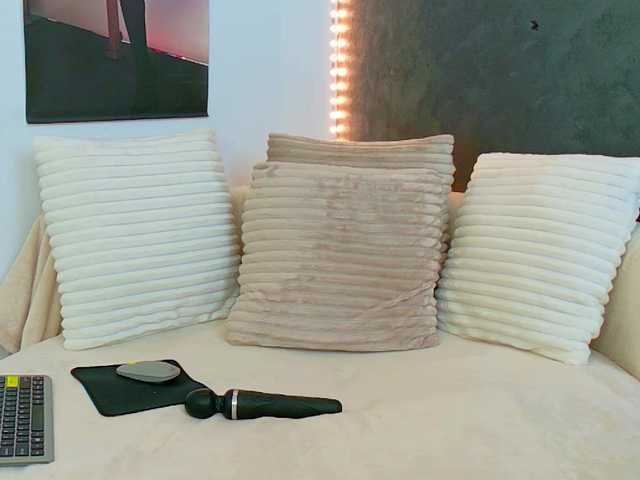 Ammira live webcam show
