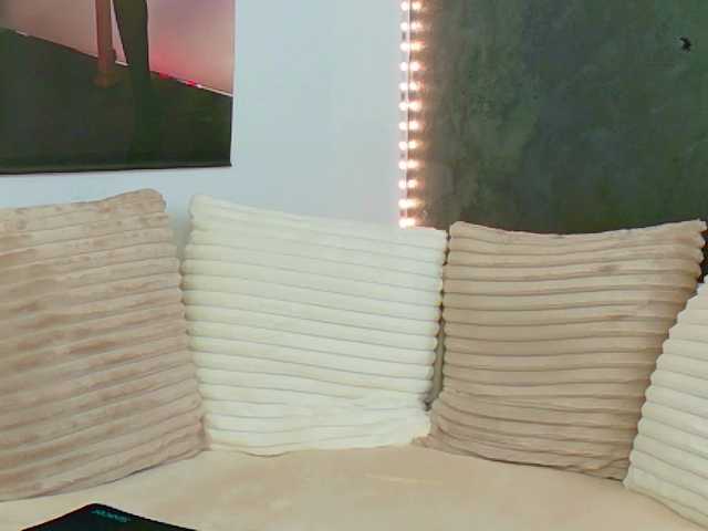 Ammira live cam on BongaCams