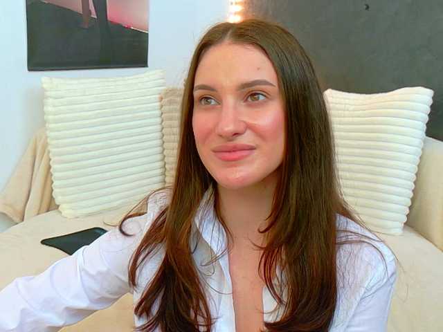 Ammira live webcam show