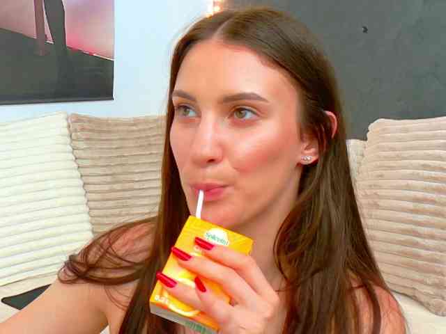 Ammira Sex Cam Show