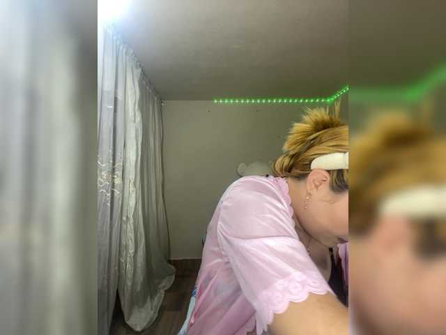 AbbyRoss live cam on BongaCams