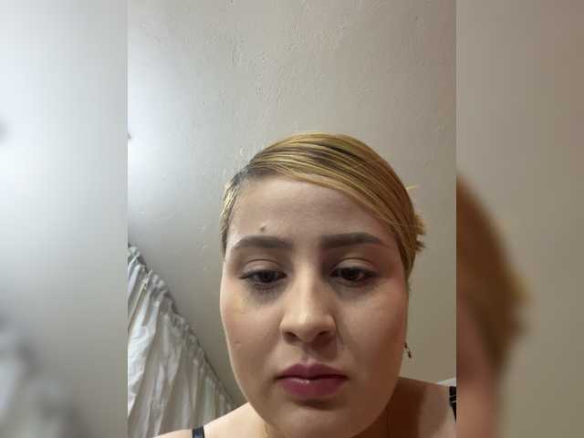 AbbyRoss live cam on BongaCams
