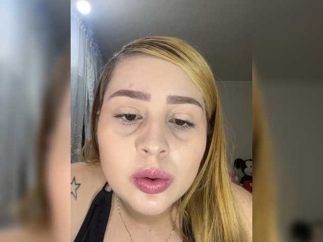 AbbyRoss live cam on BongaCams