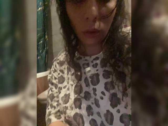 Varvara2393 live cam