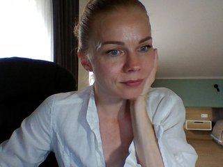BlondaTina Porn Show