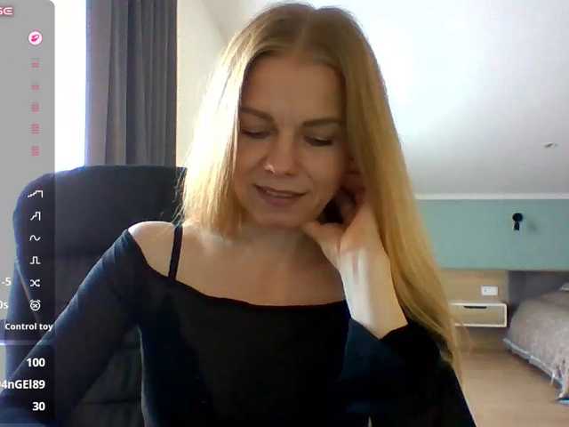 Tina45516 live cam on BongaCams