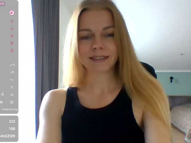 Tina45516 live cam on BongaCams