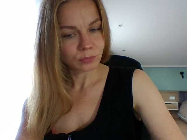 Tina45516 live cam on BongaCams