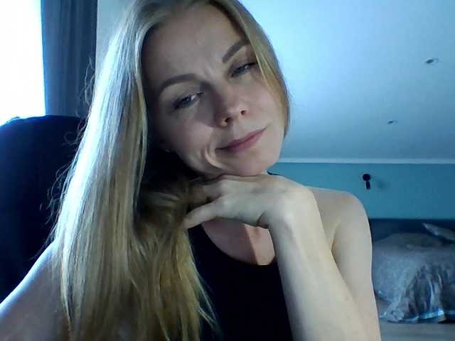Tina45516 live cam on BongaCams