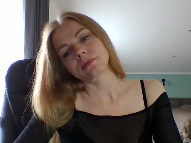 Tina45516 live cam on BongaCams